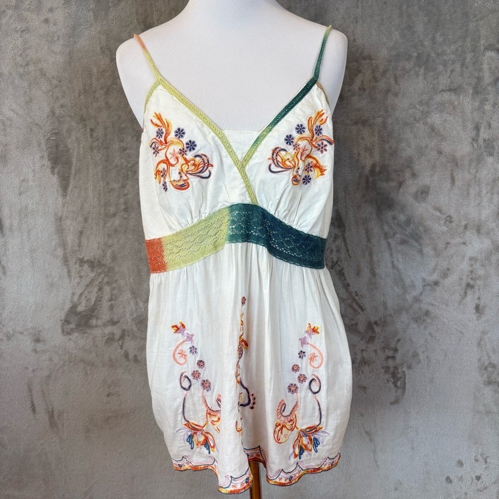 Y2K Embroidered White Sleeveless Rainbow Top Wmn’s XL